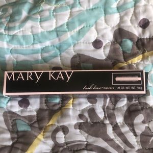 Mary Kay Lash Love mascara